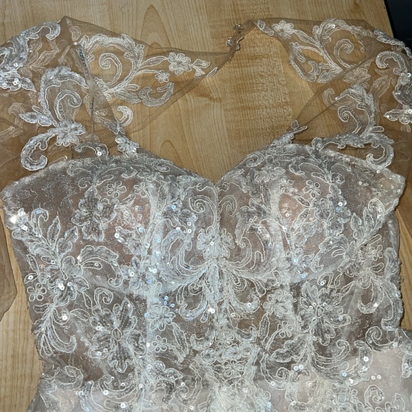 NEVER WORN OR ALTERED Martina Liana 1097 NWOT - Picture 7 of 14